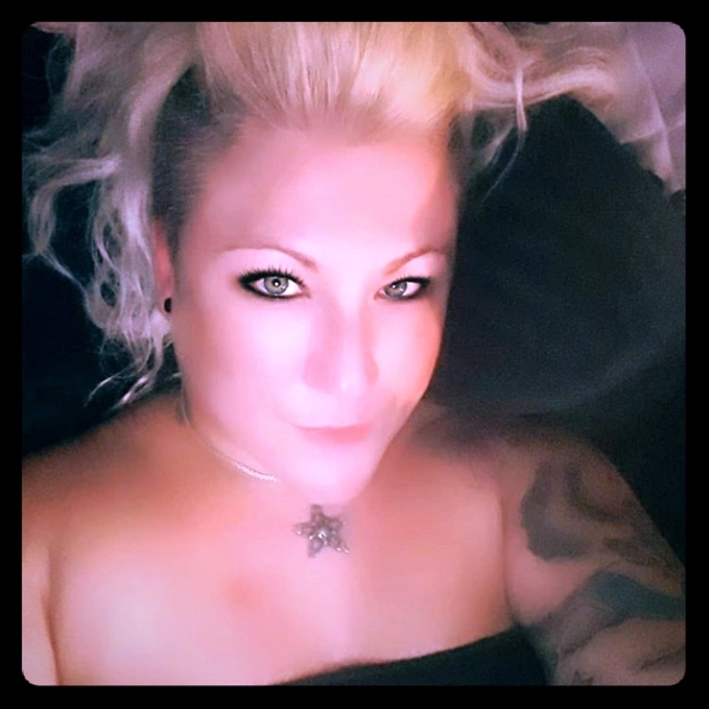 Meet your Posher, Nikki